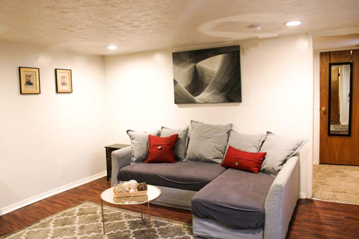 1 Bed Apt - Amazing Location 1 Block To Carson St 피츠버그 외부 사진