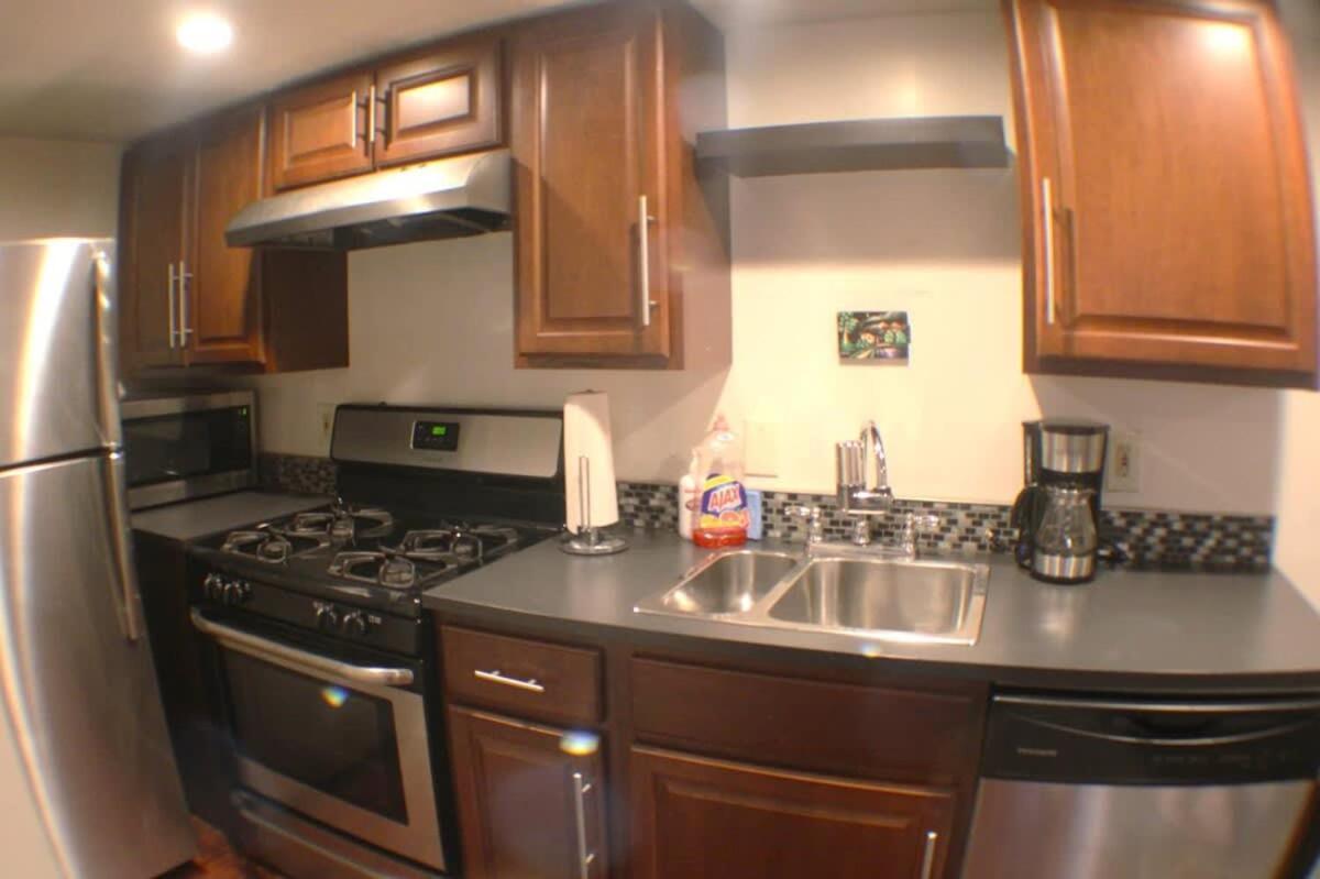 1 Bed Apt - Amazing Location 1 Block To Carson St 피츠버그 외부 사진